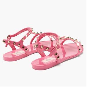 * ** SOLD *** VALENTINO GARAVANI
Rockstud jelly flat sandals